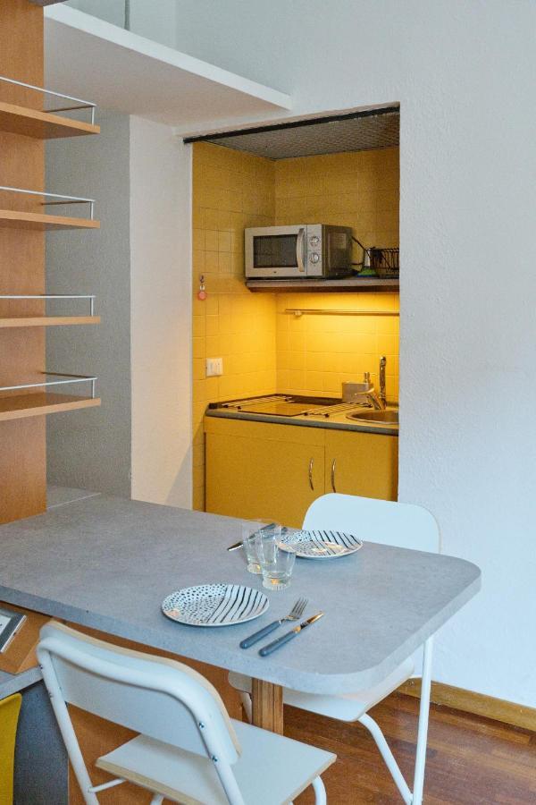 Artist Nadia'S Apartment In Porta Vercellina Milán Exteriér fotografie